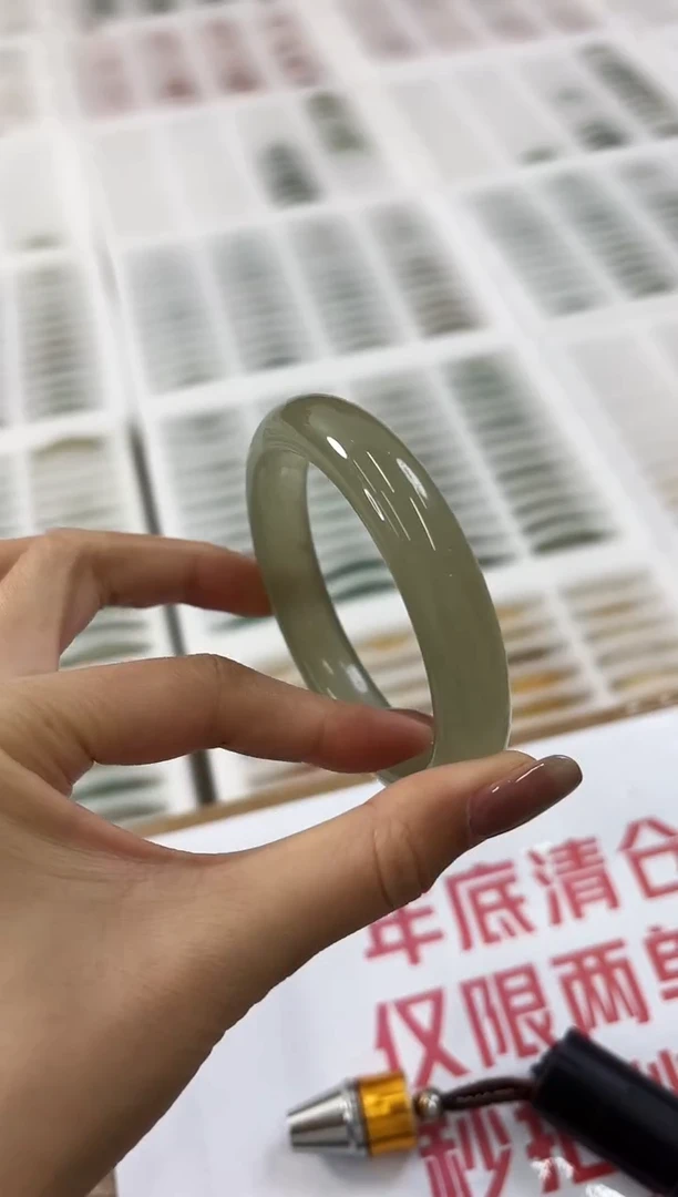 未镶嵌手镯石英质玉7-59D