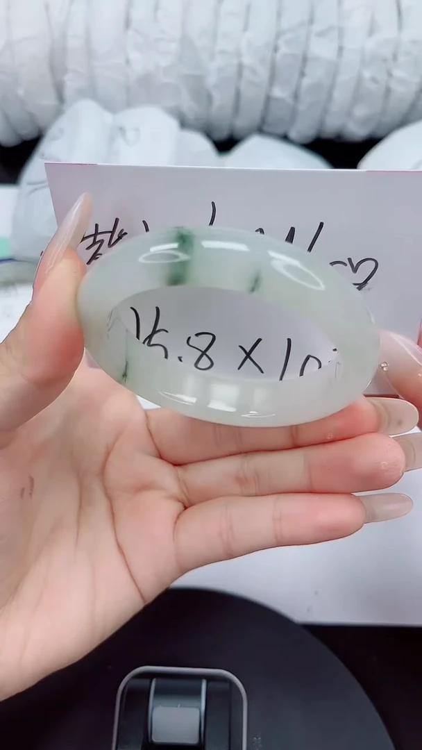 石英质玉手镯未镶嵌136-52/53