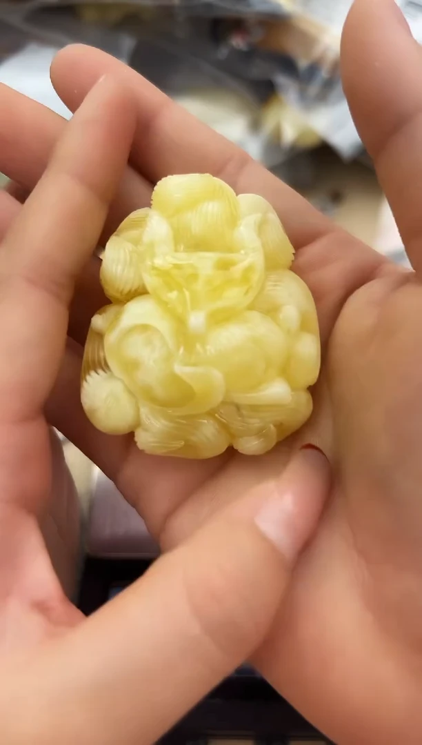 未镶嵌琥珀裸石蜜蜡吊坠