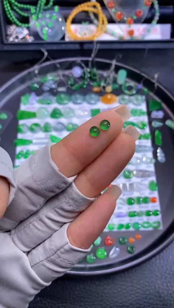 未镶嵌挂件翡翠蛋