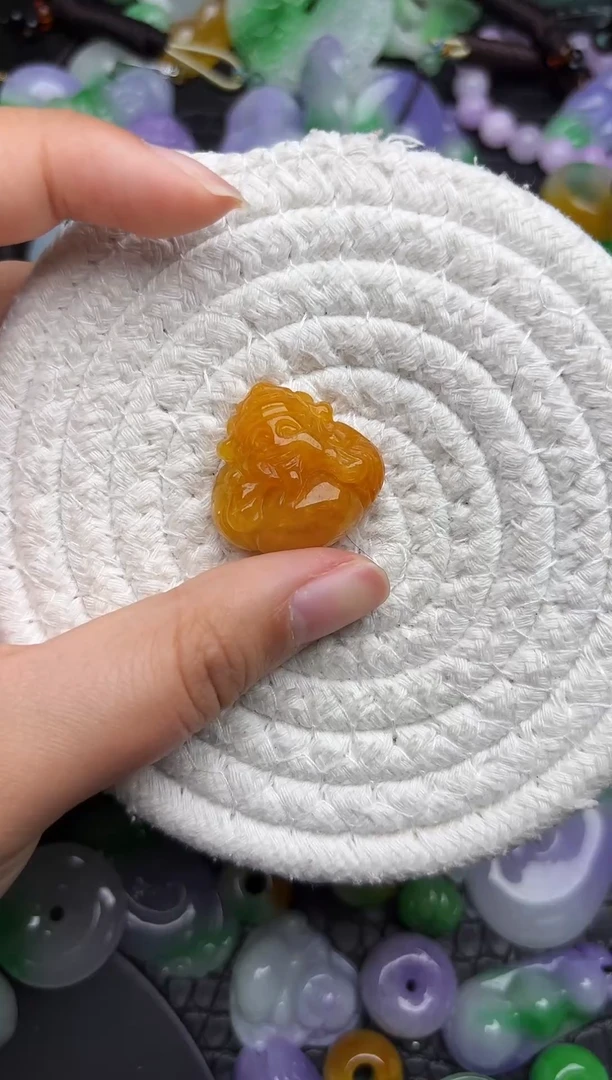 颈饰未镶嵌翡翠缅甸翡翠吊坠