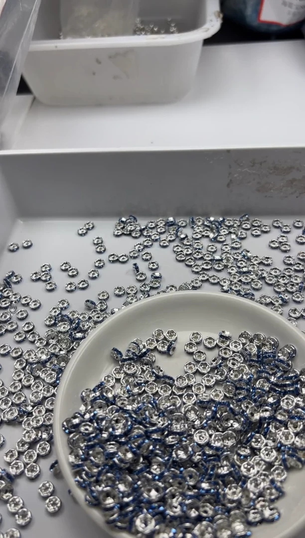 玛瑙/玉髓颈饰银S800镶嵌x1363蓝锆色圆隔珠6mm*10颗