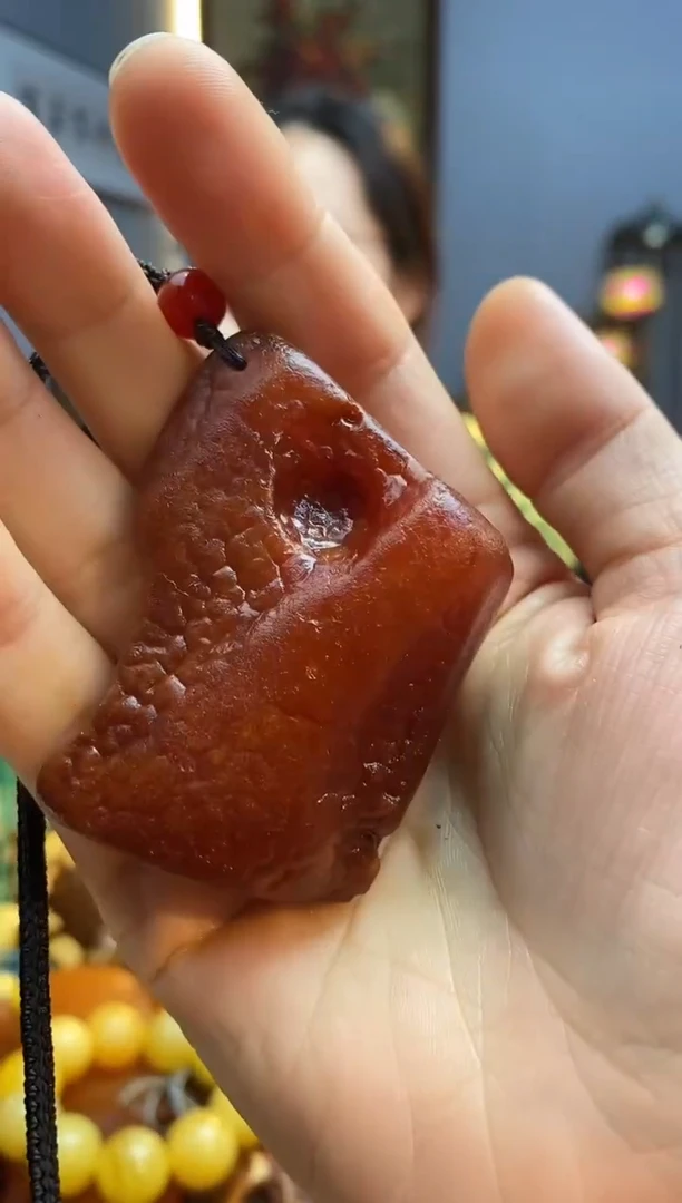 琥珀颈饰未镶嵌吊坠