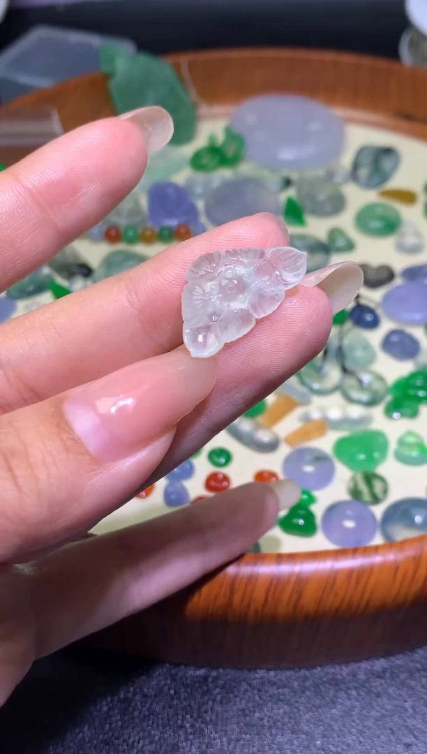 未镶嵌定制翡翠毛货