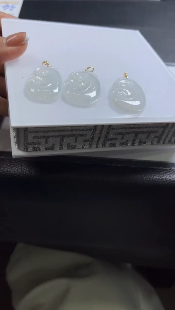 【闪购商品】翡翠颈饰18K金镶嵌M115多样性发一件/配绳子