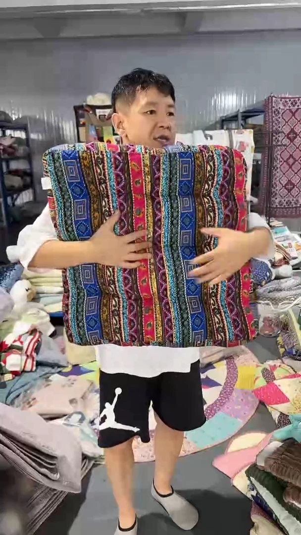 棉花2号红色蒲团垫55*55一只