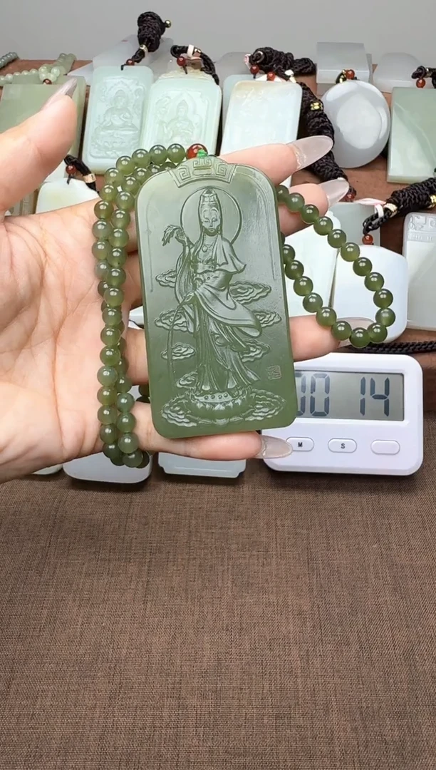 颈饰未镶嵌和田玉1