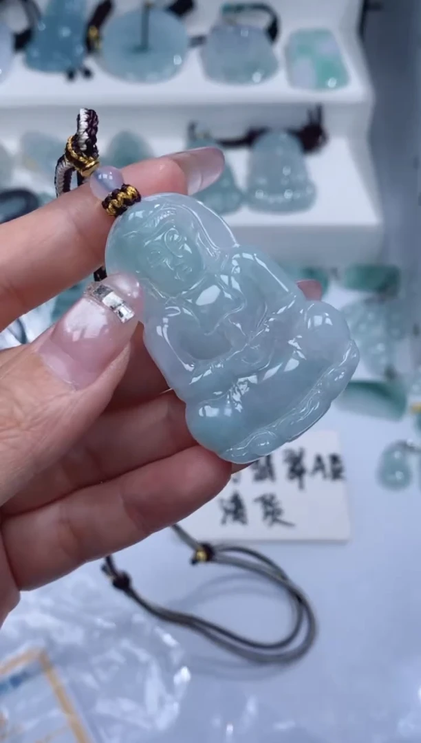 颈饰未镶嵌翡翠吊坠