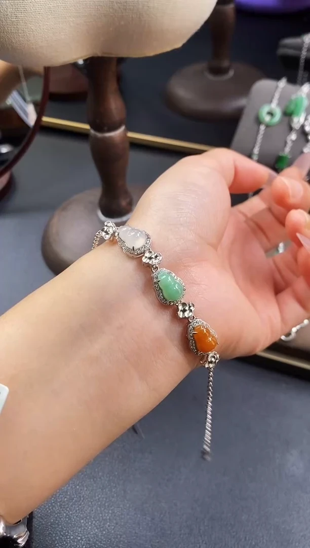 颈饰银S925镶嵌翡翠16636