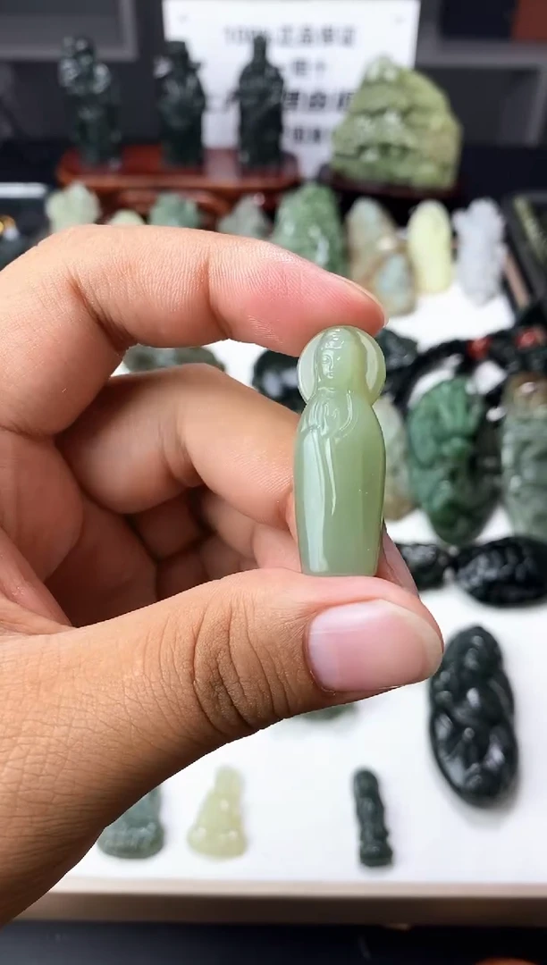 颈饰未镶嵌和田玉1