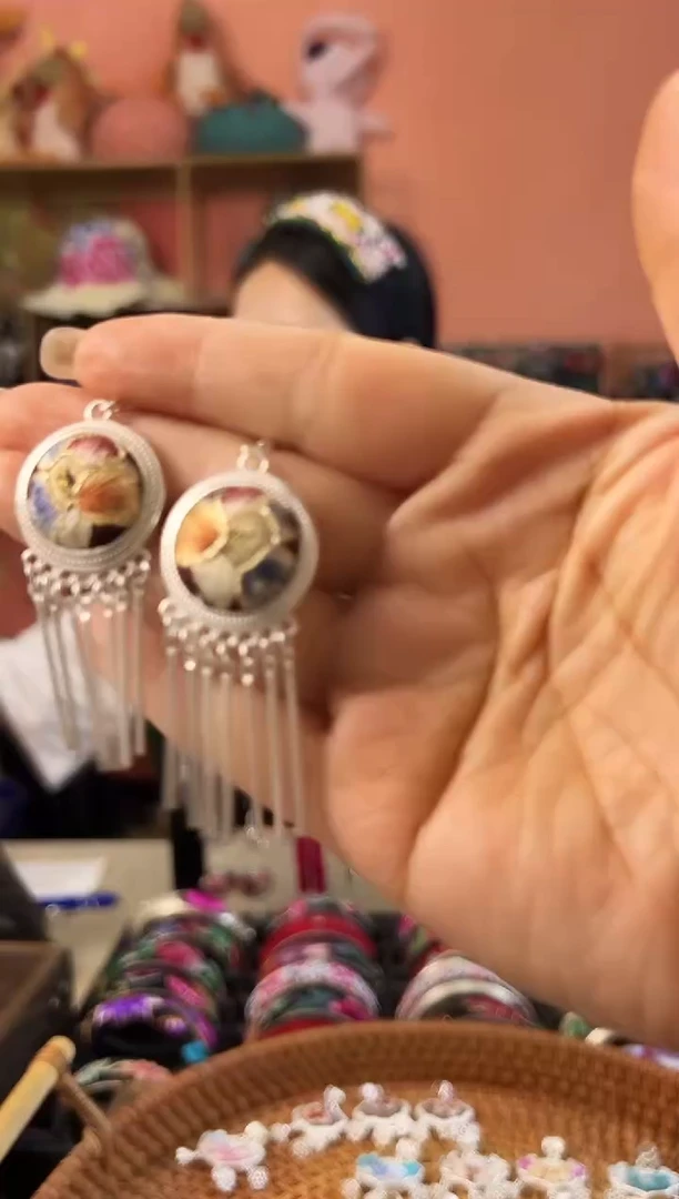 织绣艺枝独绣老绣饰品021