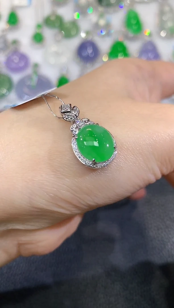 吊坠(不含链)18K金镶嵌翡翠A43