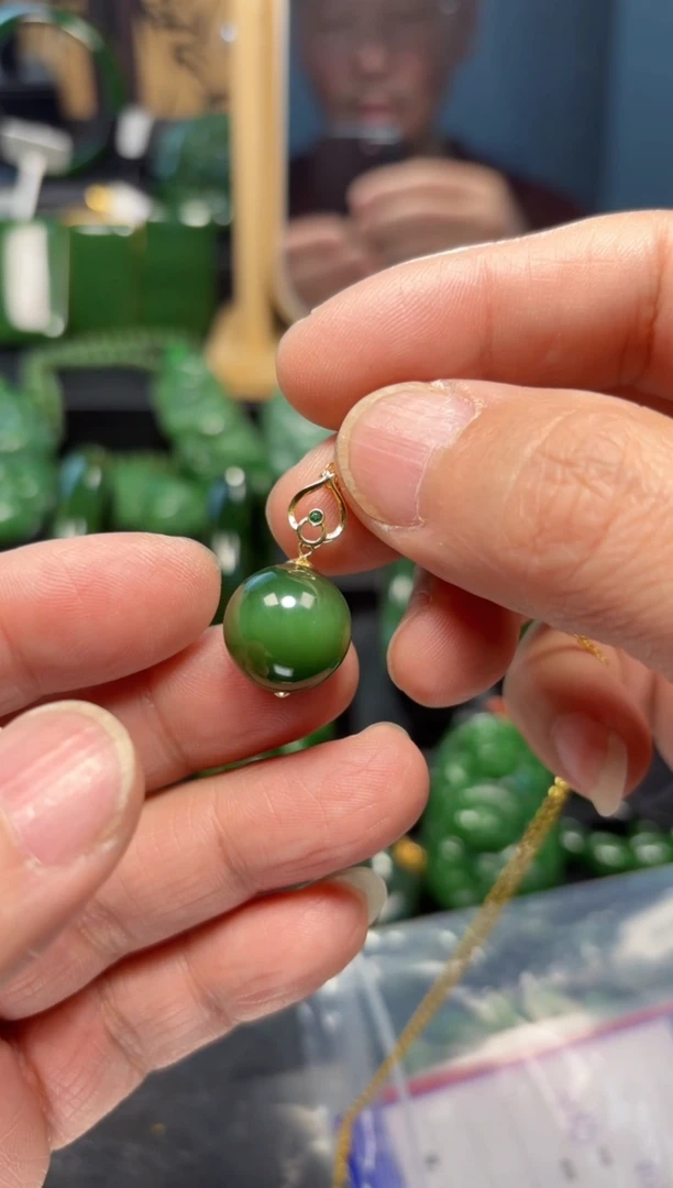 【闪购商品】和田玉（碧玉）吊坠(赠链)18K金镶嵌1