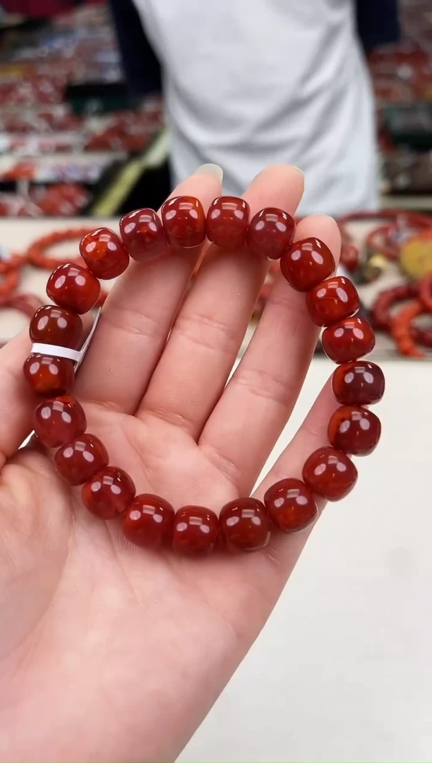 未镶嵌瓦西老型手串11+南红玛瑙一个/条