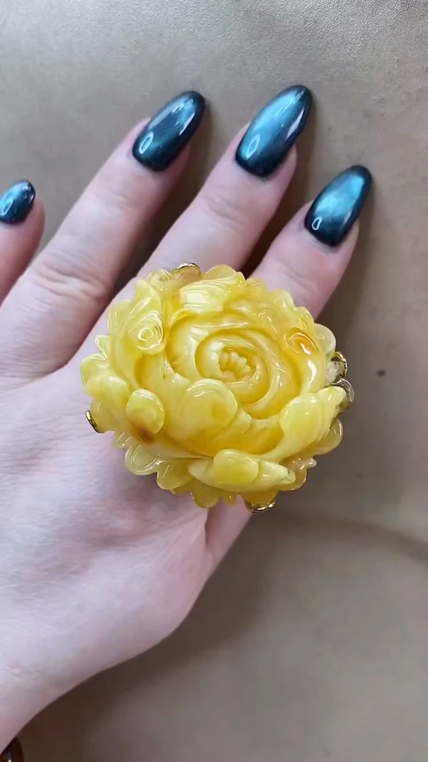 琥珀颈饰未镶嵌戒指