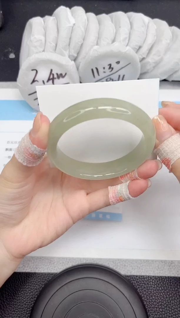 石英质玉手镯未镶嵌333-61