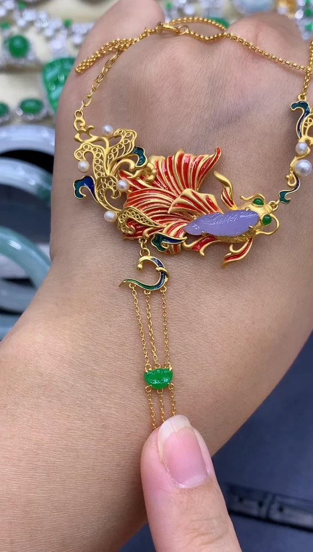 颈饰18K金镶嵌翡翠333-中国好珍宝