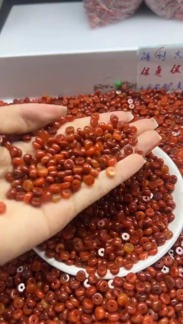 翡翠未镶嵌颈饰w924红翡算盘6*3mm*30颗