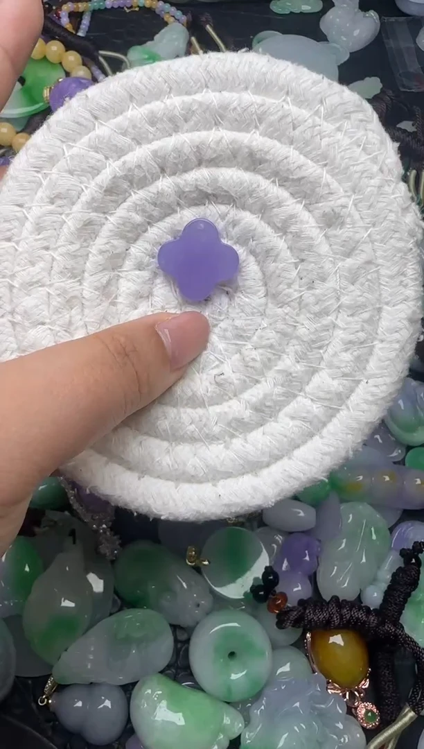 颈饰未镶嵌翡翠缅甸翡翠吊坠