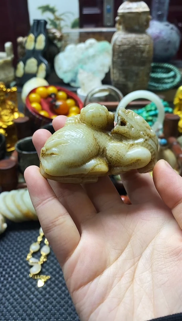 未镶嵌和田玉挂件麒麟