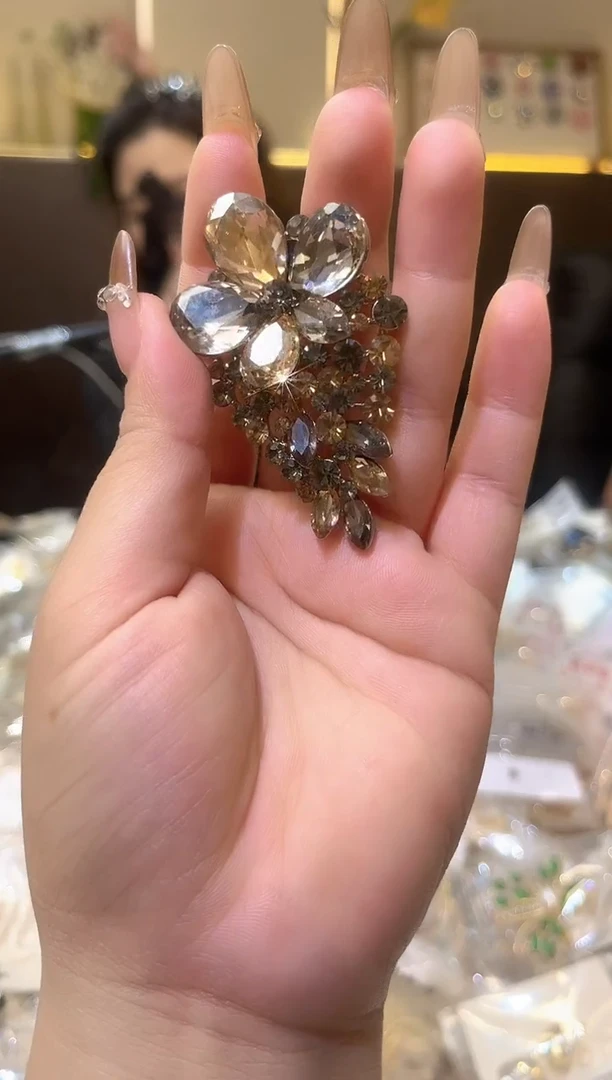 锆石铁合金精品饰界