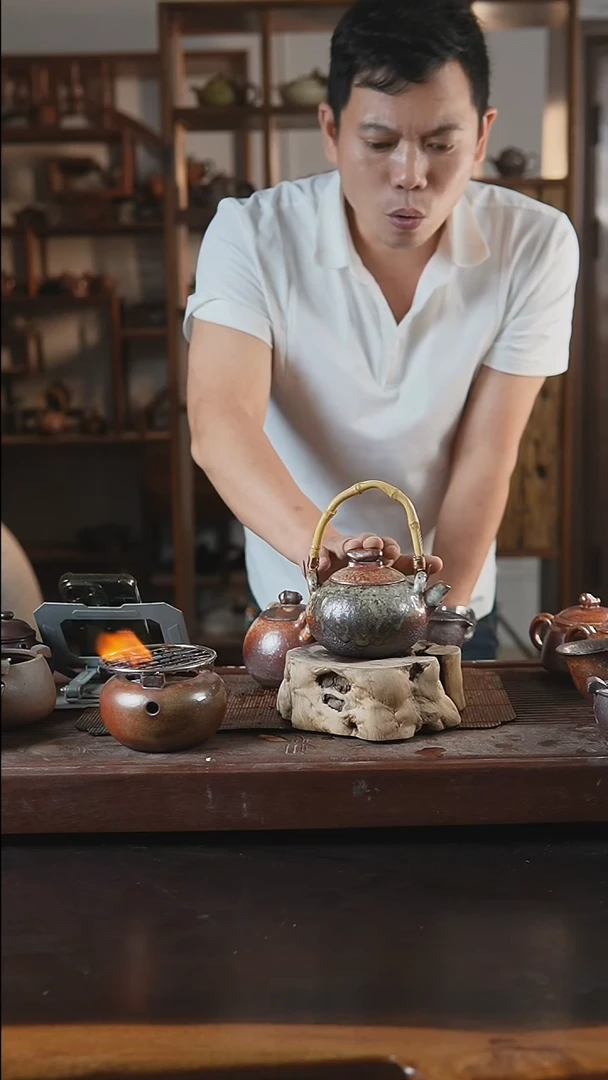 紫砂全手工一鸣惊人提梁壶