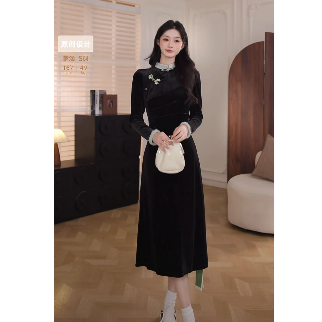 鹿向南「雾野山茶」新中式丝绒连衣裙2025秋冬加绒保暖DYL661631