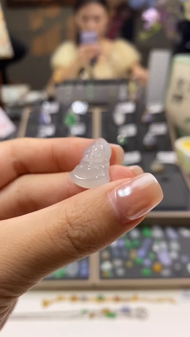 颈饰未镶嵌翡翠宝宝佛