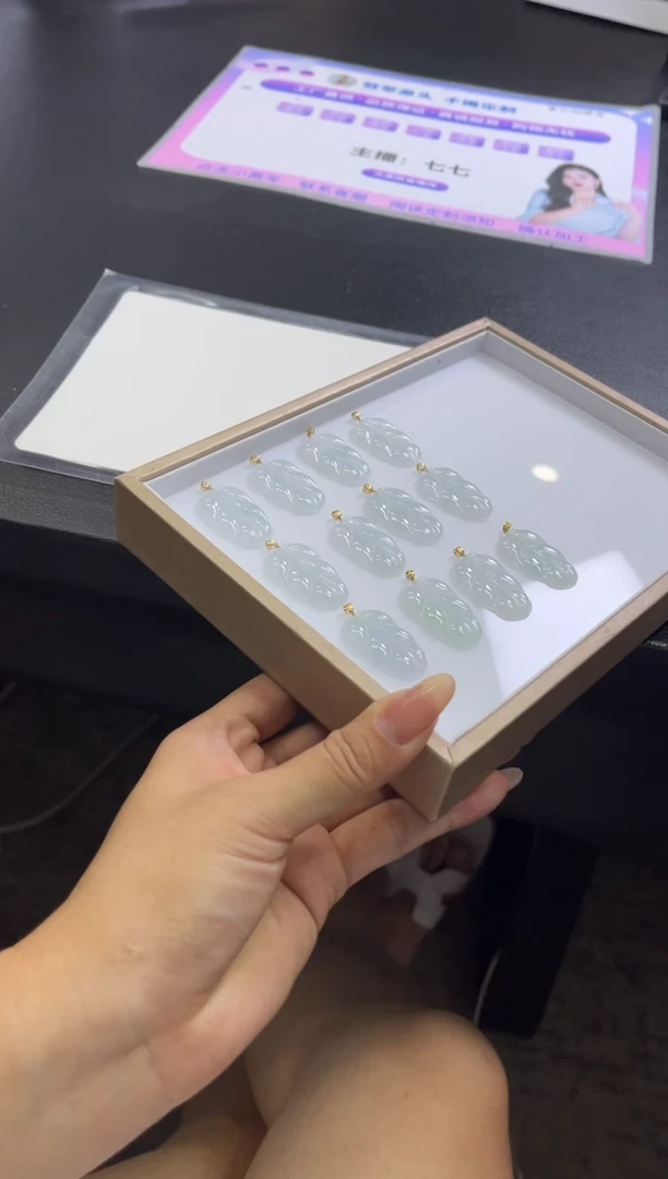 颈饰18K金镶嵌翡翠L173/多样性发一件/配绳子