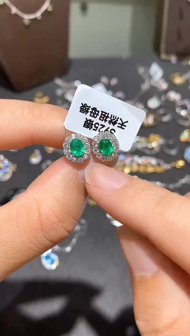 银S925镶嵌耳饰祖母绿耳钉