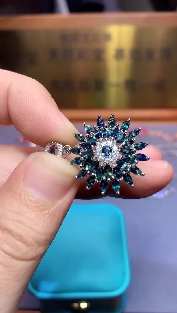 【闪购商品】蓝宝石颈饰银S925镶嵌........