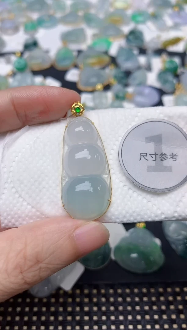 颈饰18K金镶嵌翡翠天然缅甸A货翡翠