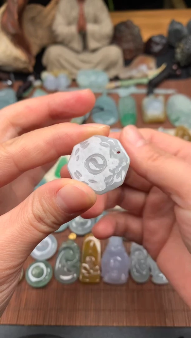 吊坠(不含链)未镶嵌翡翠吊坠