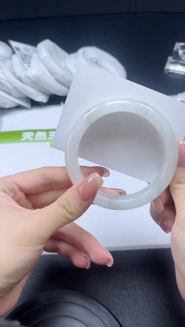 未镶嵌手镯石英质玉032-5758圈