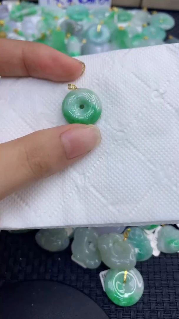 颈饰未镶嵌翡翠天然缅甸A货翡翠