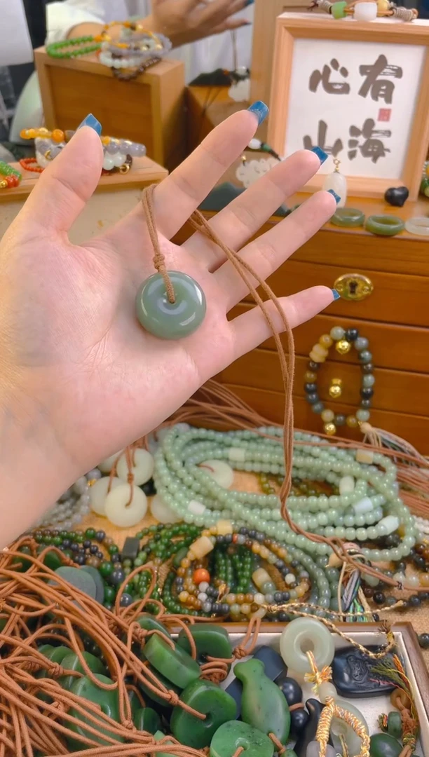 手链未镶嵌和田玉且末蓝