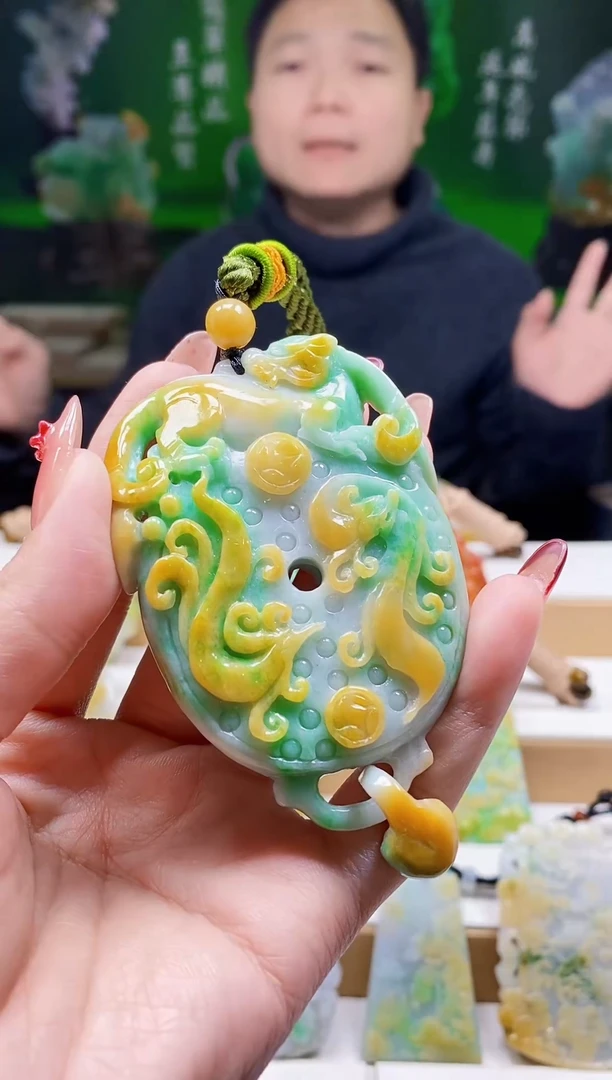 颈饰未镶嵌翡翠翡翠A货