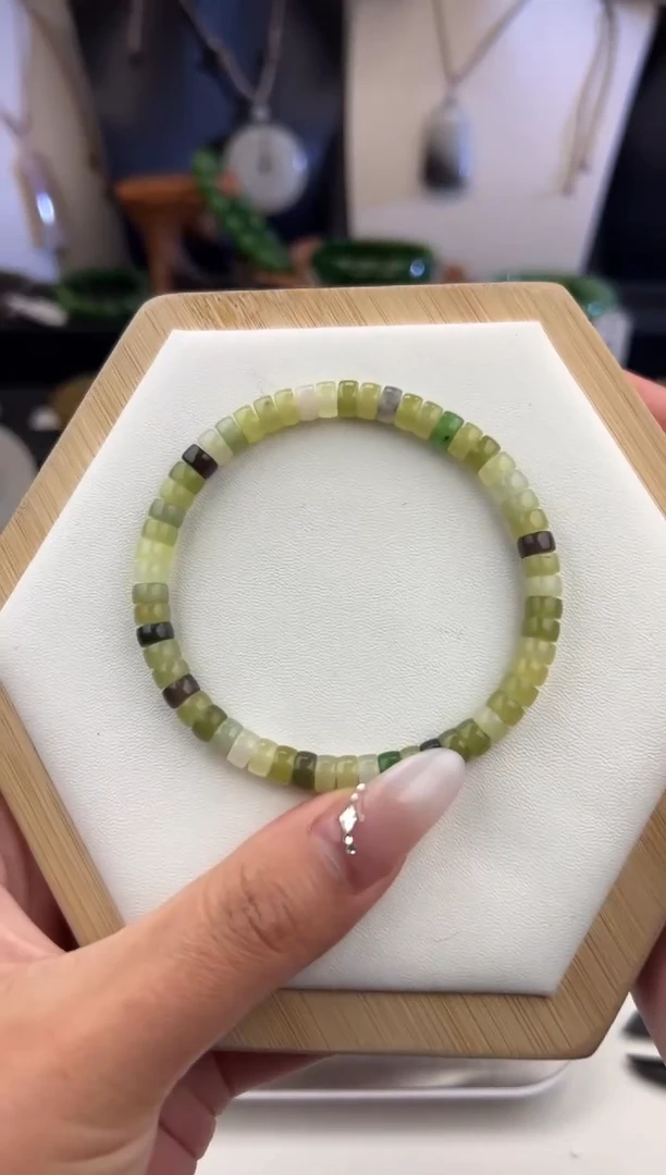 未镶嵌手串和田玉99