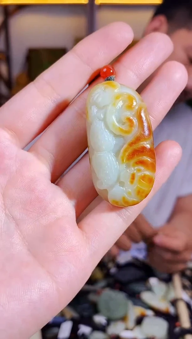 和田玉未镶嵌颈饰1