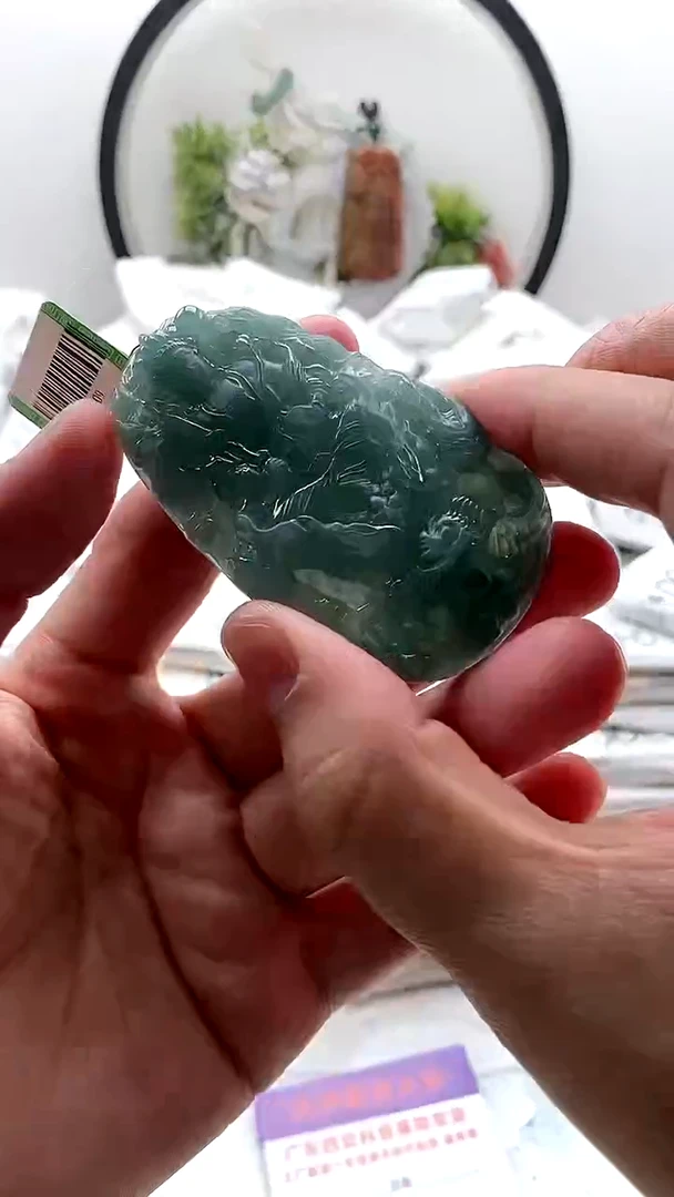 颈饰未镶嵌翡翠虚空藏