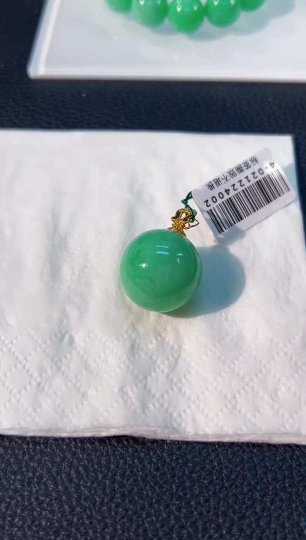 颈饰18K金镶嵌翡翠 缅料A货/支持复检/一件