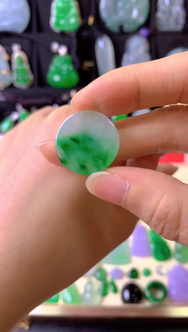 定制翡翠未镶嵌毛货抛光