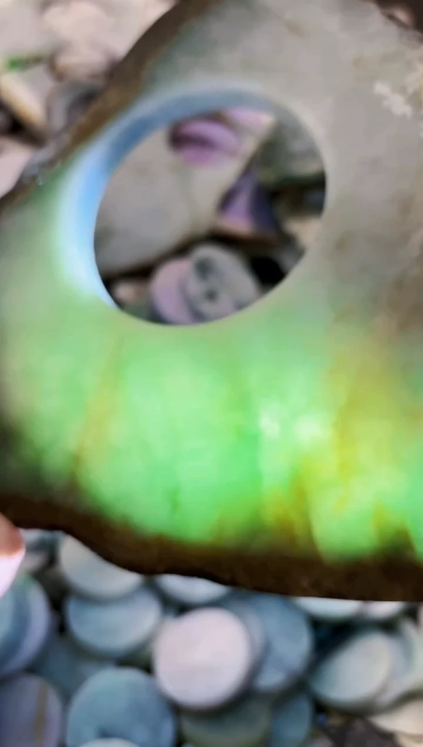 【闪购商品】翡翠颈饰未镶嵌A货吴玉347