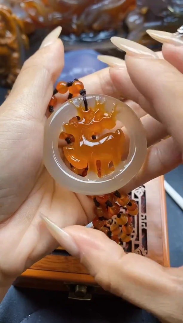 玛瑙/玉髓挂件未镶嵌ll