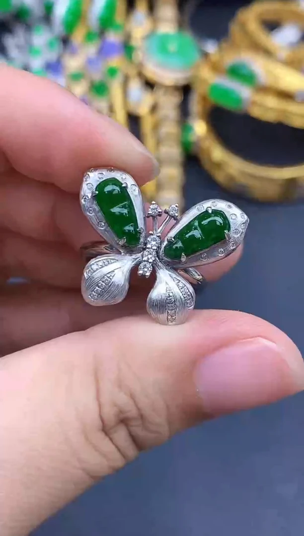 18K金镶嵌戒指翡翠395-春日珠宝