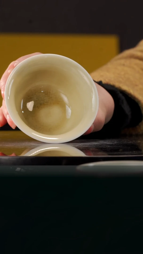 【闪购商品】蜡黄压手杯@@ST-C40071