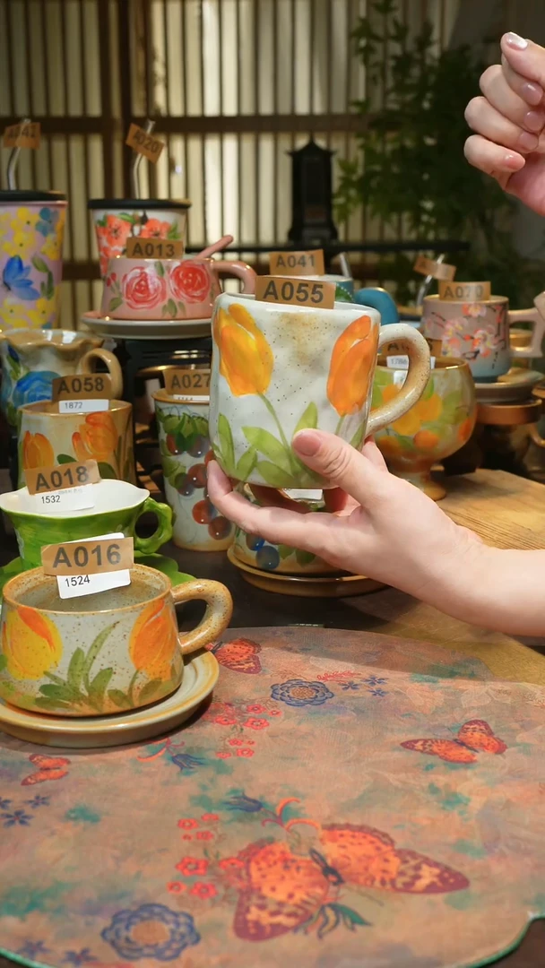 陶瓷景德镇高温釉下手绘陶瓷