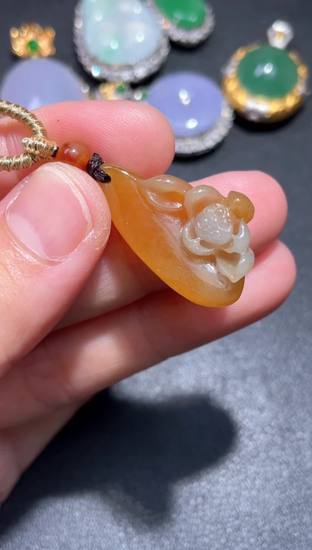 颈饰未镶嵌翡翠12.......