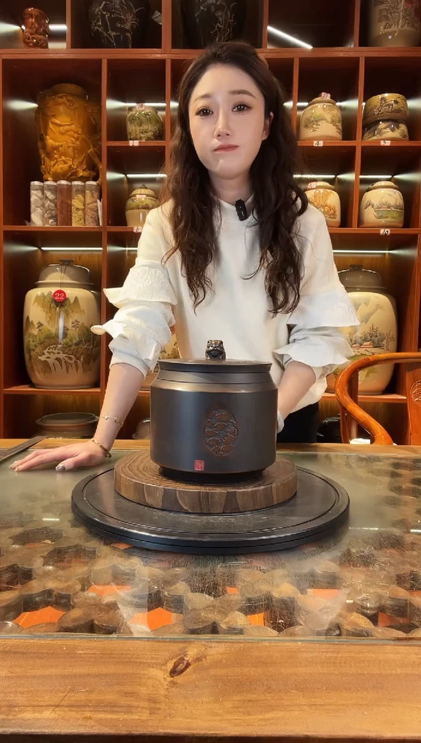 罐云南建水紫陶茶罐