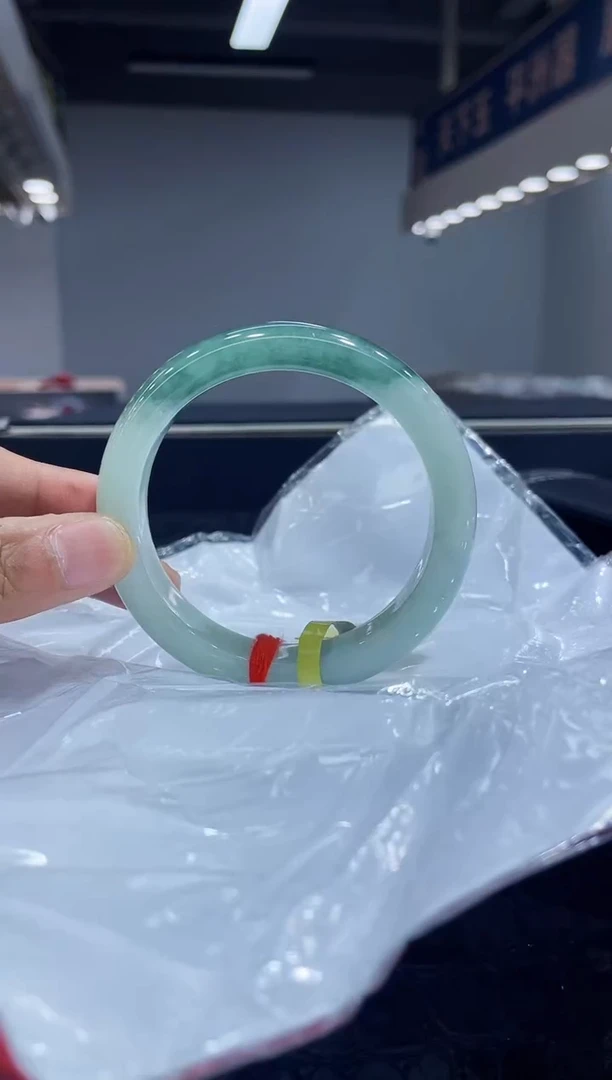 未镶嵌手镯翡翠10